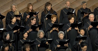 Choir’s Stunning Performance of ‘Grace Greater Than Our Sin’ 
