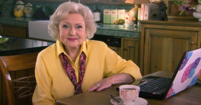 Betty White’s Hysterical Answers to Fan Questions
