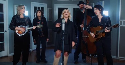 This Soul-Stirring ‘God Won’t’ Performance by Autumn Nelon and The Isaacs Is a Must-See