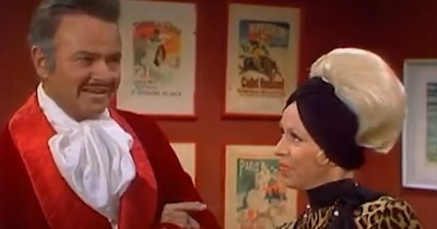 Hilarity Ensues as Carol Burnett and Harvey Korman’s Play Goes Off the Rails