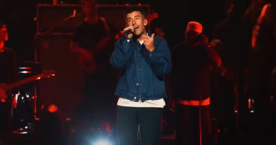 Phil Wickham’s Moving Live ‘What an Awesome God’ Performance