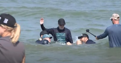 Close to 2,000 Believers Baptized in Powerful Display of Commitment to Christ