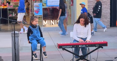 4-Year-Old Delivers Precious Elvis Presley Cover