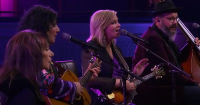 The Isaacs’ Stunning Take on ‘Gratitude’ Will Move You