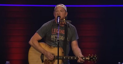 Tim Hawkins Tees Up Laughs with His Side-Splitting Golf Song