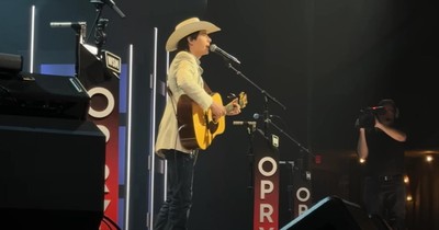 Former 'American Idol' Star John Foster Powerful ‘How Great Thou Art’ Rendition