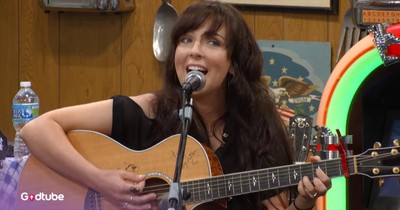Loretta Lynn's Classic 'Coal Miner's Daughter' Gets Beautiful Cover