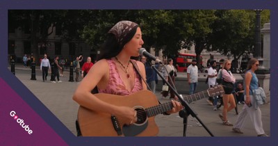 Busker's Unique Cover of ABBA’s ‘Dancing Queen’ Is Mesmerizing