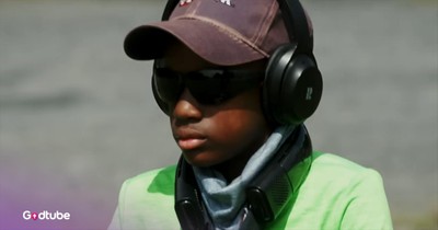 Young Business Owner Gives $1,000 to Church and Thanks God for His Success