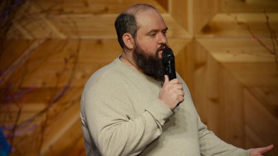 Denied an Airbnb for Being “Too Large”? This Comedian’s Story Will Hit Home