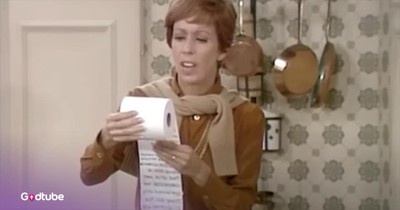 Carol Burnett’s Life Wrecked by Toilet Paper Choice in Hilarious, Off-The-Wall Sketch