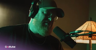 ‘Oceans (Where Feet May Fail)’ Gets Beautiful Acoustic Makeover