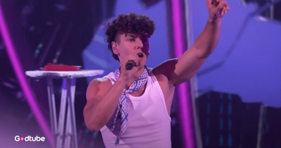 Micah Palace Earns Simon Cowell’s Golden Buzzer with Electrifying AGT Performance