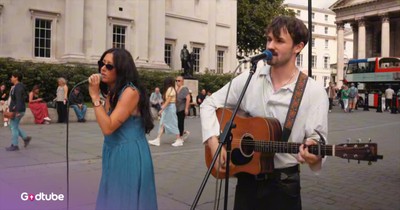 ‘Sweet Caroline’ Shines in Couple’s Beautiful Duet Performance