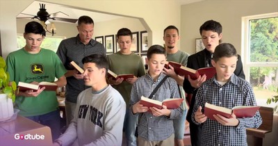 This Family’s Powerful ‘What a Mighty God We Serve’ Will Lift Your Spirit