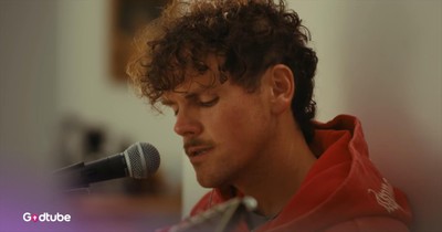 Stunning Acoustic Rendition of Elevation Worship’s ‘Mercy’