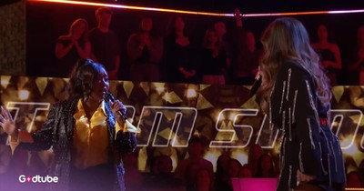Powerful 'A Natural Woman' Duet on The Voice Wows