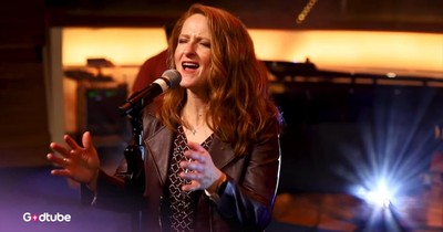 You’ll Be Uplifted by This Beautiful ‘Praise You Anywhere' Cover