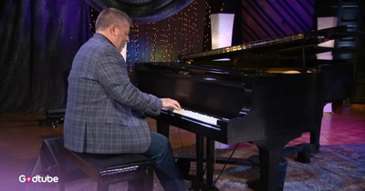 Peaceful Piano Version of ‘There’s Something About That Name’ Will Soothe Your Soul