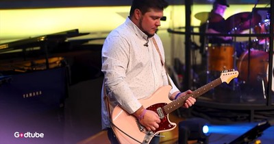 Praise Team's Soul-Stirring 'Promise Keeper' Performance