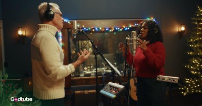 Steven Curtis Chapman and CeCe Winans ‘Christmas Is All in the Heart’ Duet