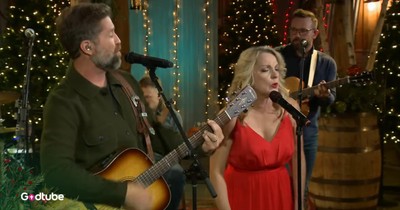 Josh Turner, Rhonda Vincent 'Joy to The World' Duet Performance