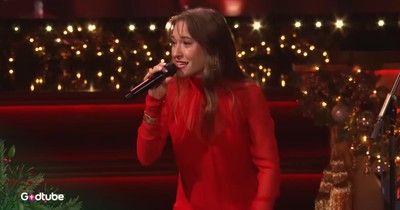 Lauren Daigle’s Christmas Performance Is Pure Joy and Praise