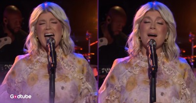 Natalie Grant Powerful ‘His Eye Is on the Sparrow’ Performance on The Kelly Clarkson Show