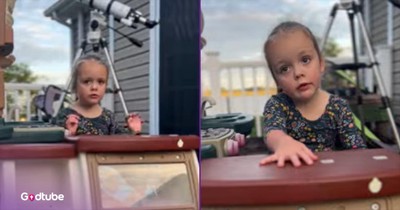 This Little Girl’s Business Hours Are Hilariously Unpredictable