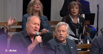 This Powerful 'How Great Thou Art' Cover Hits All The Right Notes