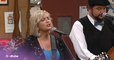 The Isaacs Cover The Judds' Classic 'Grandpa (Tell Me 'Bout The Good Ole Days)'