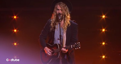 This Excellent Bob Dylan Cover Gets 4-Chair Turn on The Voice