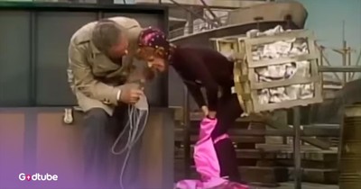 Carol Burnett Loses It In This Classic and Hysterical Skit 