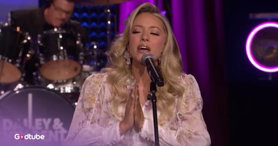 Emily Ann Roberts Nails This Dolly Parton Classic