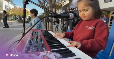 Little One’s Sweet 'Knockin' on Heaven's Door' Rendition