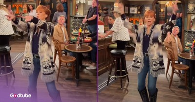 Reba McEntire Leads Sing-Along of Classic Tune on Set of Her Sitcom
