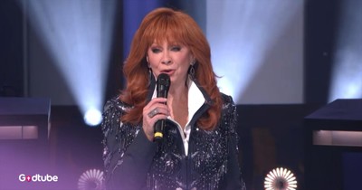 Reba McEntire’s Powerful ‘I’m a Survivor’ Grand Ole Opry Performance