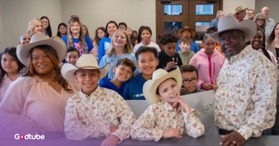 In Heartwarming Move, Students Show Up to Classmate's Adoption Ceremony