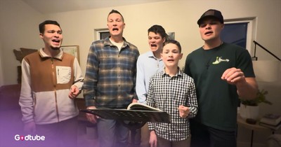 Family's 'He Will Carry You' A Cappella Rendition