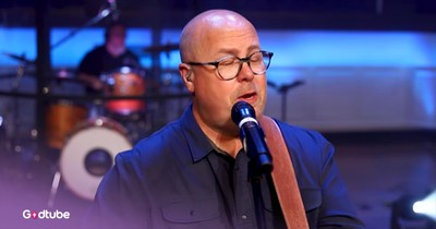 'Christ Be Magnified' Worship Team's Powerful Rendition