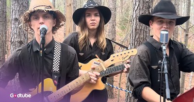 This 'I'll Fly Away' Rendition Will Have You Singing Along