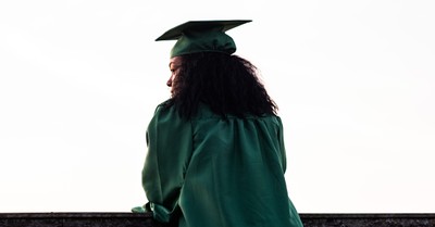 9 Ways to Trust God When Graduation Brings Change
