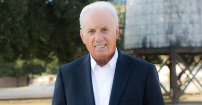 John MacArthur, Donald Trump's personal lawyers to represent John MacArtuhur