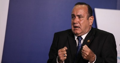Alejandro Giammattei, Giammattei stops Planned Parenthood from entering the country