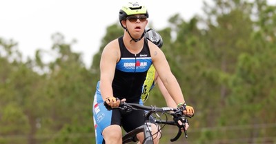 Chris Nikic, Nikic becomes the first man with Down syndrome to complete the Ironman triathlon
