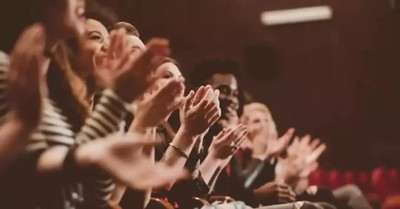 People clapping, leave the stage before the applause