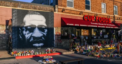 A mural of George Floyd, experts testify that Chauvin used excessive force during Floyd's arrest