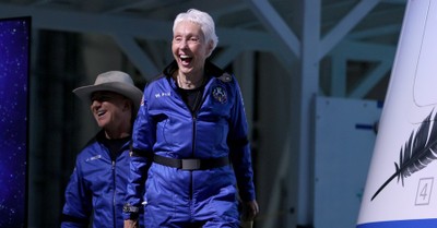 Wally Funk, Wally Funk becomes the oldest woman to go to space
