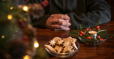 Encouraging Words for the Lonely This Holiday Season