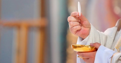 R.I. Priest Bans Legislators Who Support Abortion from Taking Communion